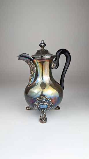 CAFETIERE en argent (950) de forme balustre...